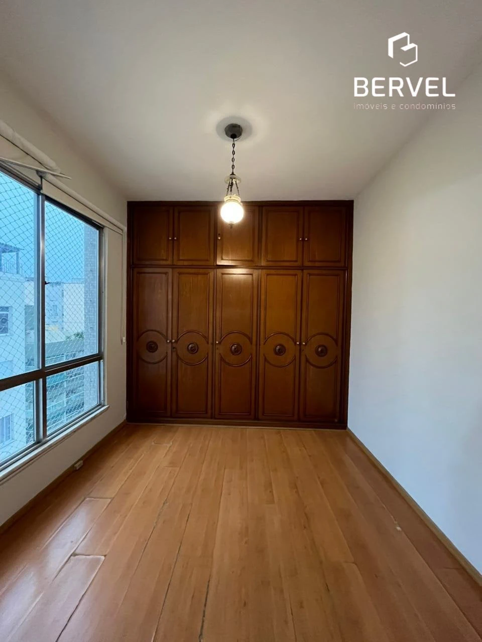 2-bedroom apartment with 1 bathroom, no parking — photo 6