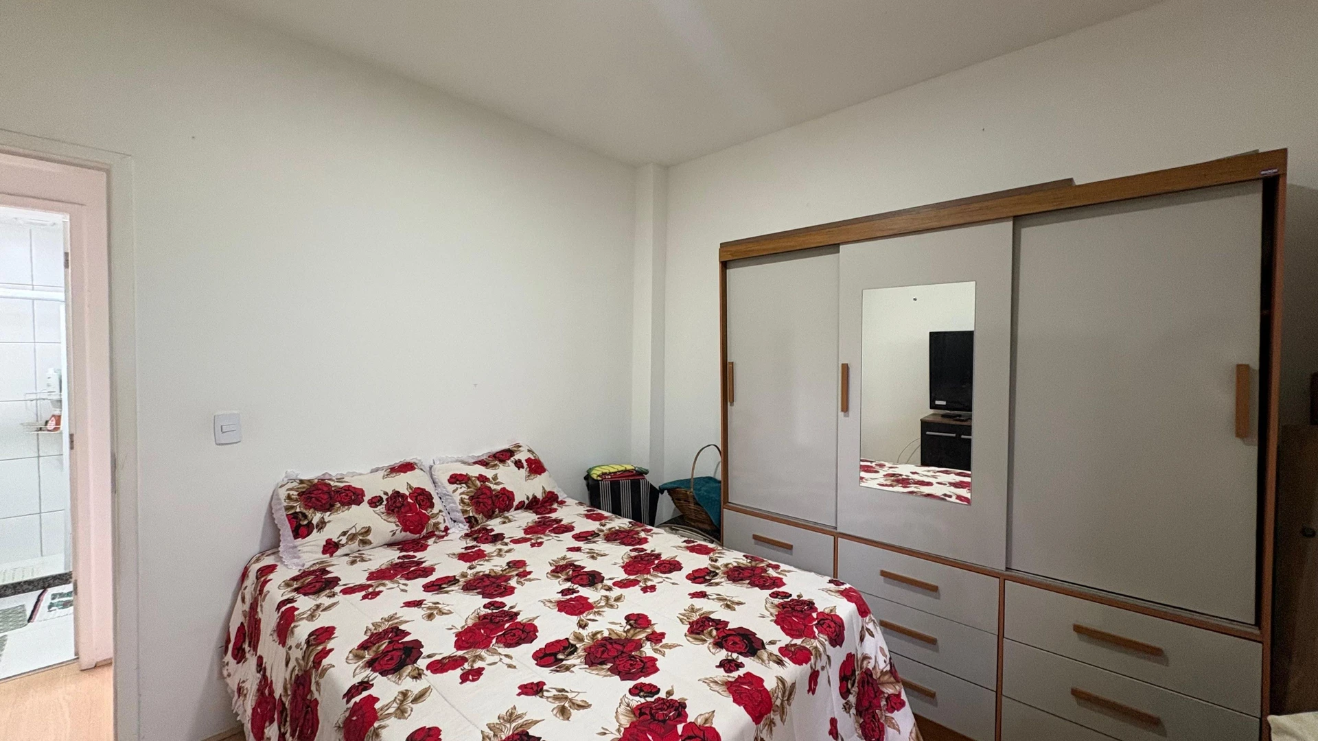 79 m² apartment with a mountain view and a jacuzzi — photo 23