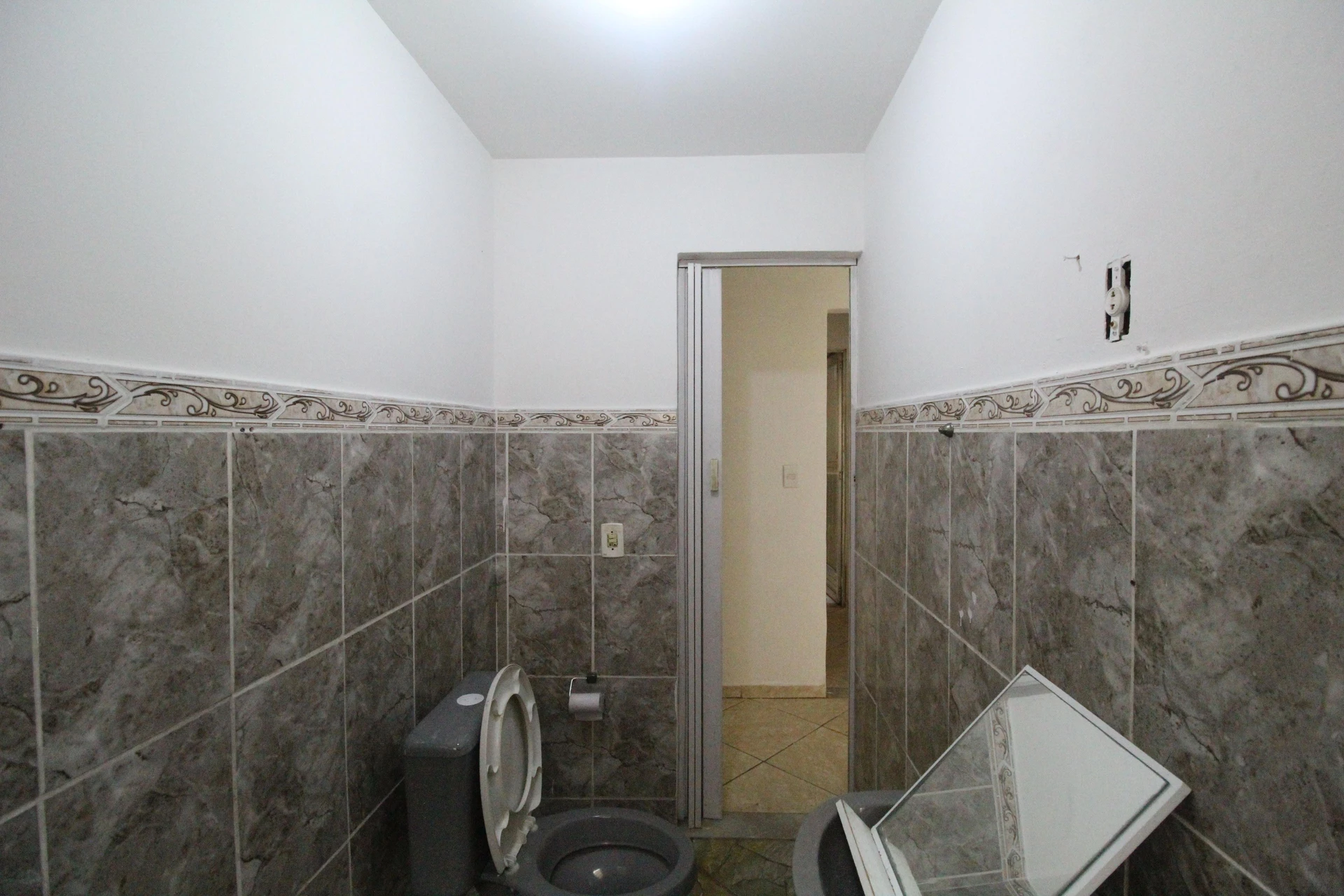 House with 1 bedroom and 1 bathroom with electric shower — photo 12