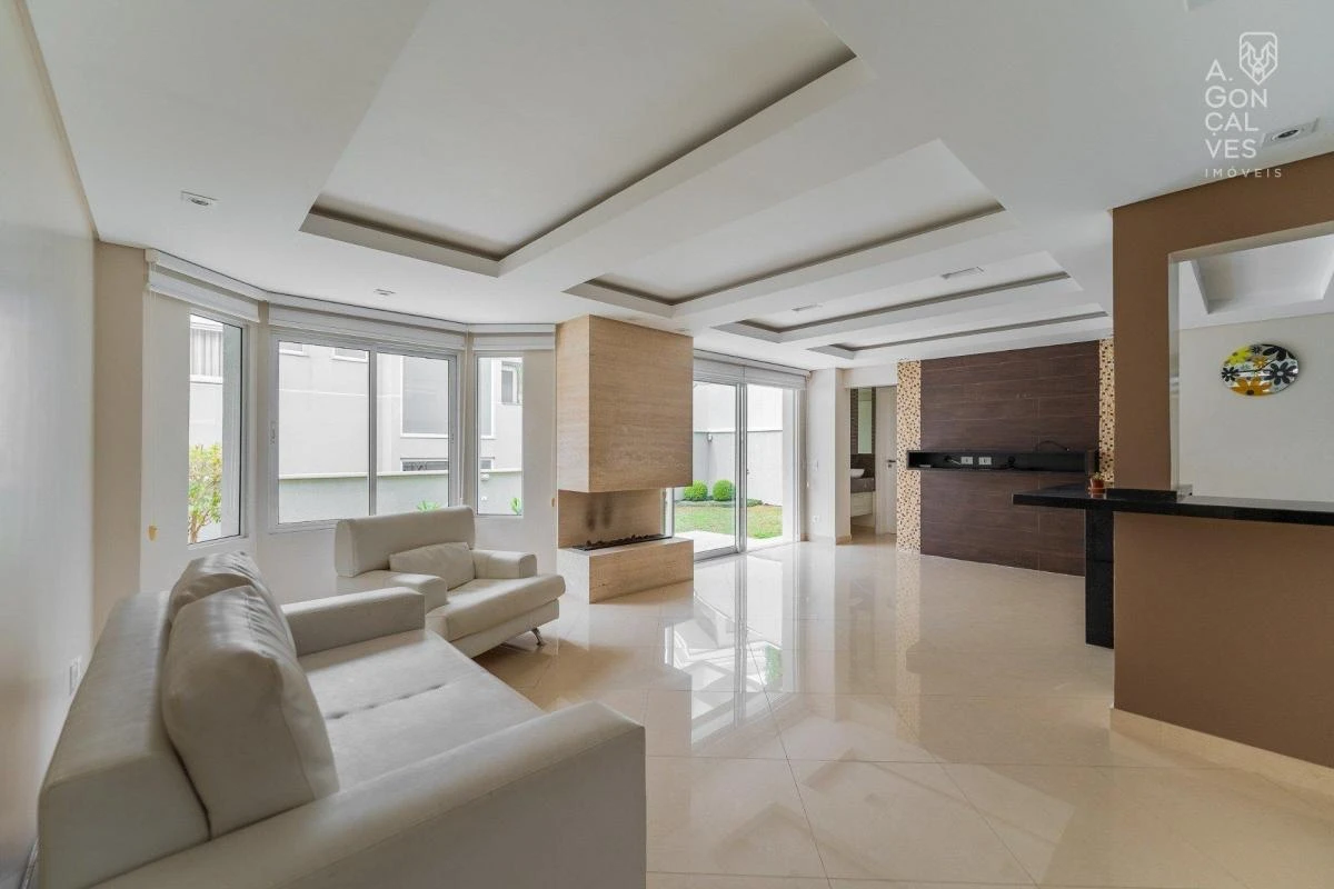 4-bedroom house with floor-to-ceiling windows in Curitiba — photo 2