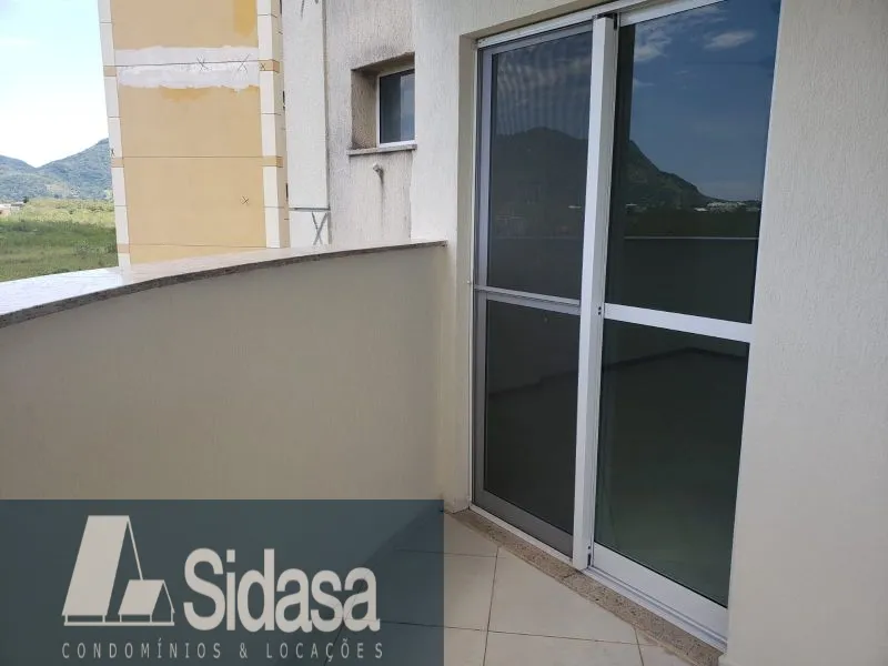 Unfurnished 3-bedroom apartment with a closed kitchen — photo 10