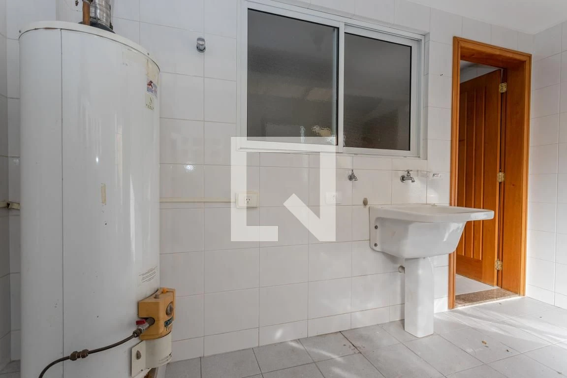 Будинок із 4 спальнями та власним басейном, Куритиба — photo 39