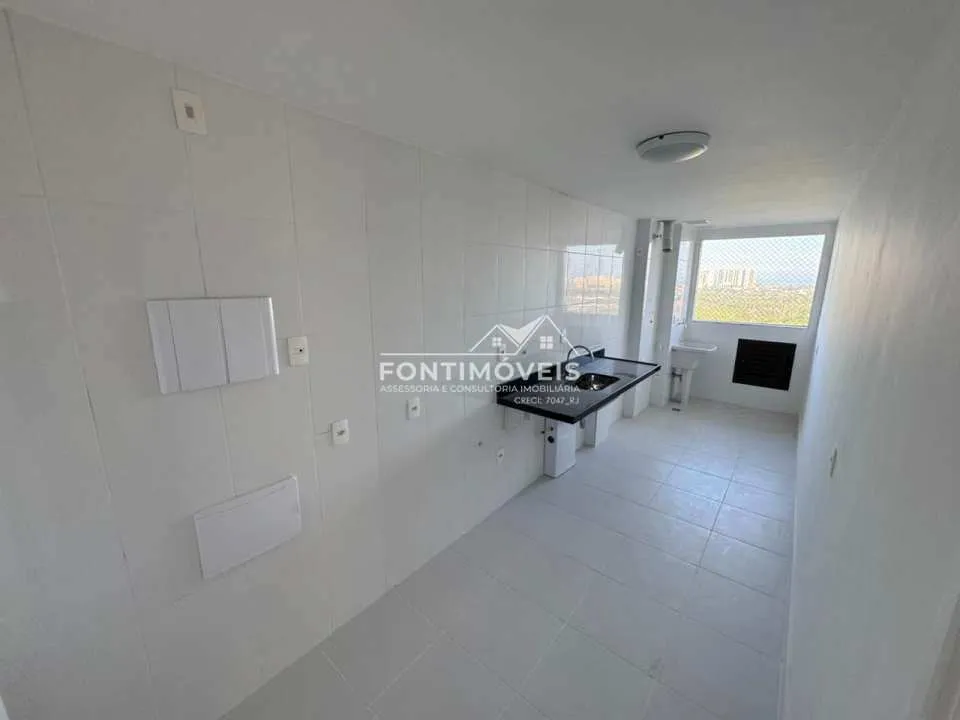 4-bedroom apartment with a balcony and 121 m² — photo 4
