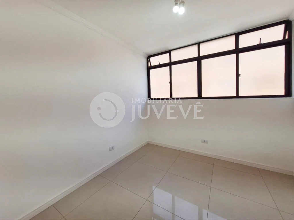 3-bedroom apartment in a building with a pool — photo 13