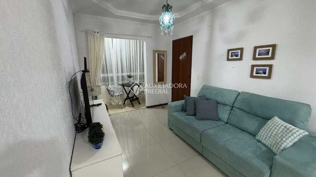 Furnished 2-bedroom apartment with 2 bathrooms — photo 4