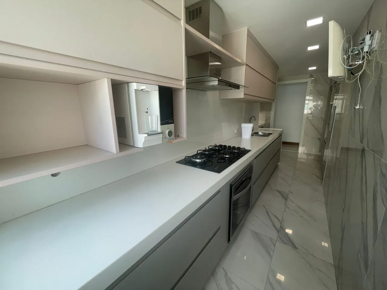 Furnished apartment with 4 bedrooms and 3 bathrooms — photo 8