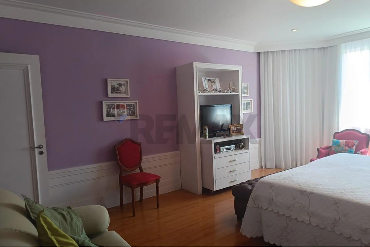 Furnished house with private garden and 5 parking spots — photo 23