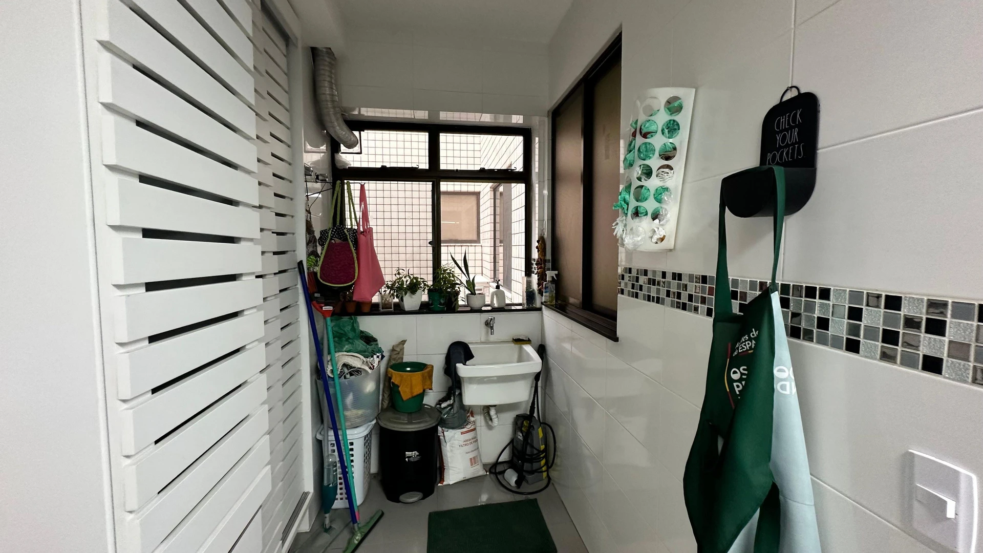 300 m² apartment with a washing machine and a dishwasher — photo 59