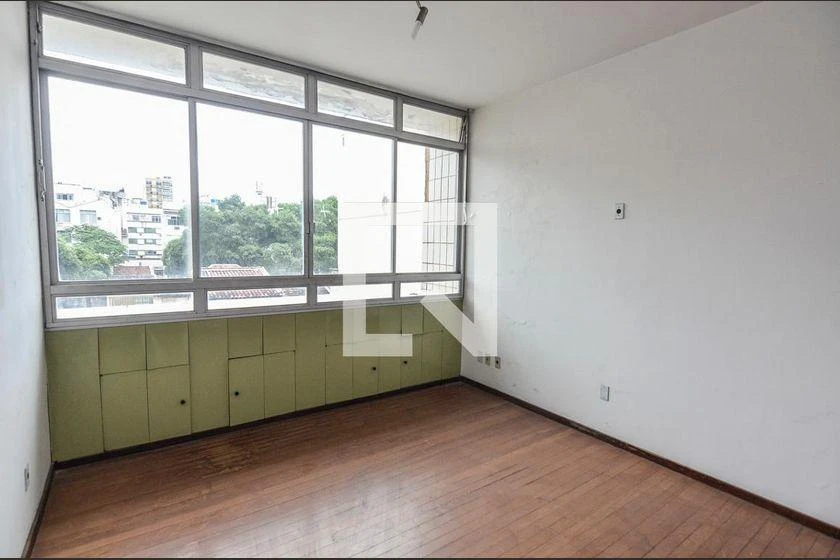 1000 m² house with 6 bedrooms and 1 en-suite — photo 10