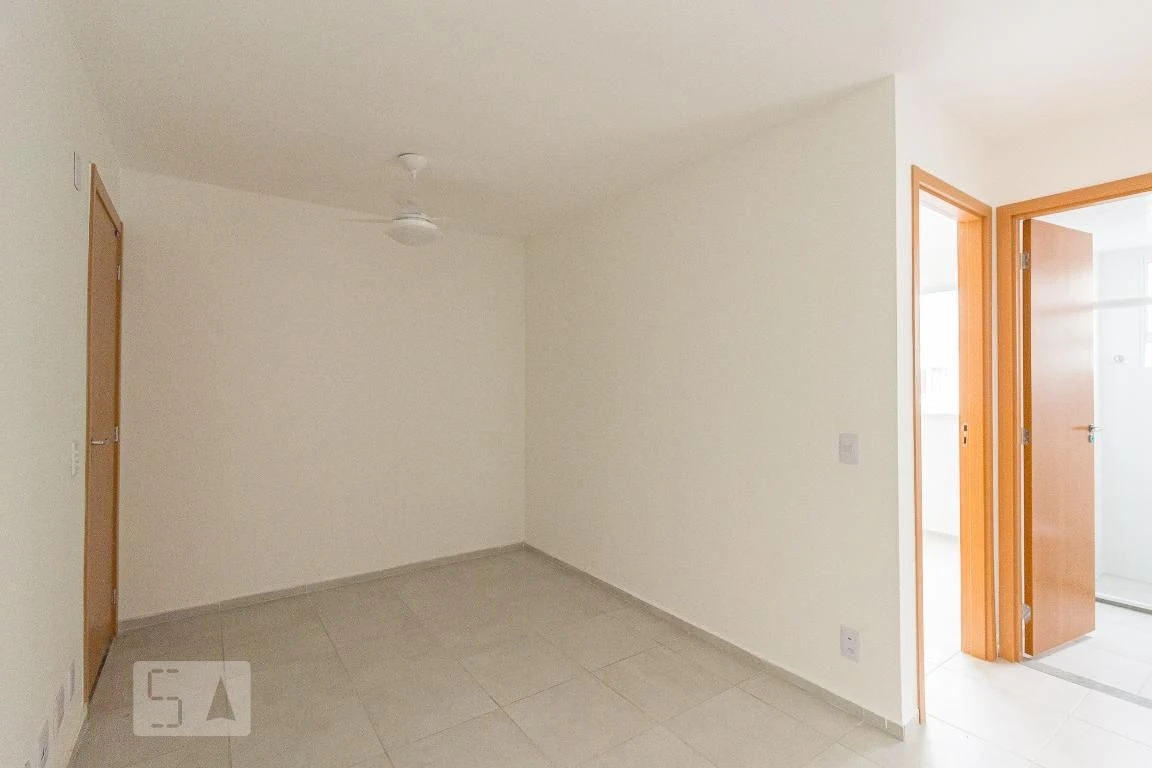 2-bedroom apartment in a building with a pool — photo 3
