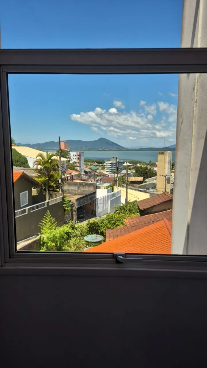 Furnished studio, 40 m², with a water view — photo 3