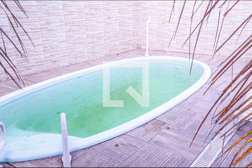 450 m² house with a garden and a grill on the balcony — photo 21