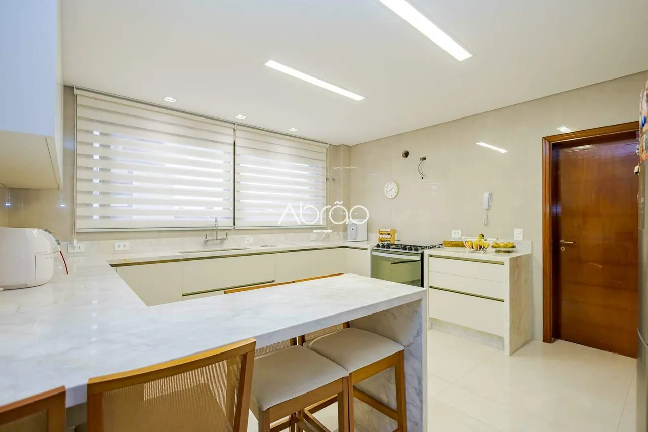 4-bedroom apartment with 2 en-suites and 427 m² — photo 9