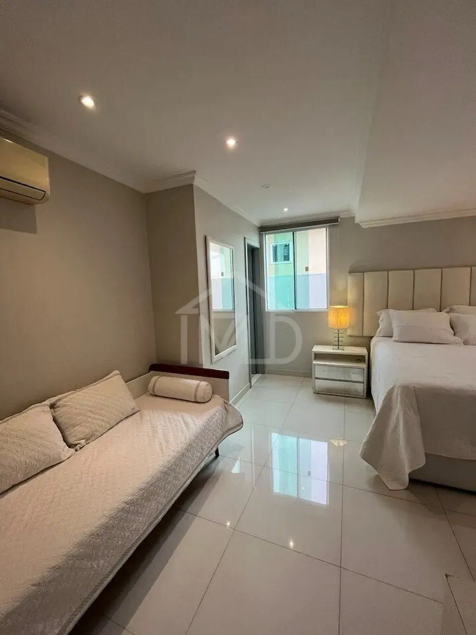 Furnished house with 5 bedrooms and 5 bathrooms, 1100 m² — photo 3