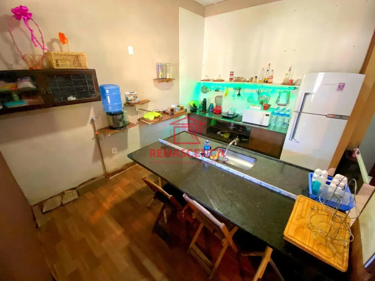 Furnished duplex house with an open-plan gas kitchen — photo 4
