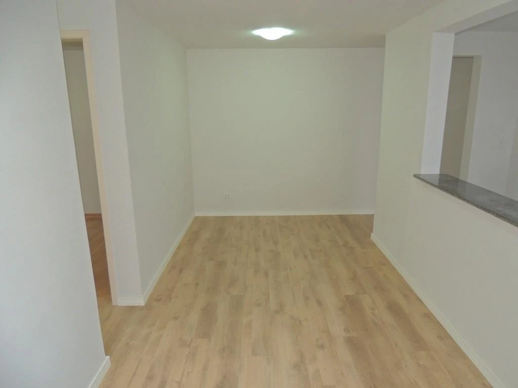 Квартира 62 м² з балконом із грилем та заскленим балконом — photo 19