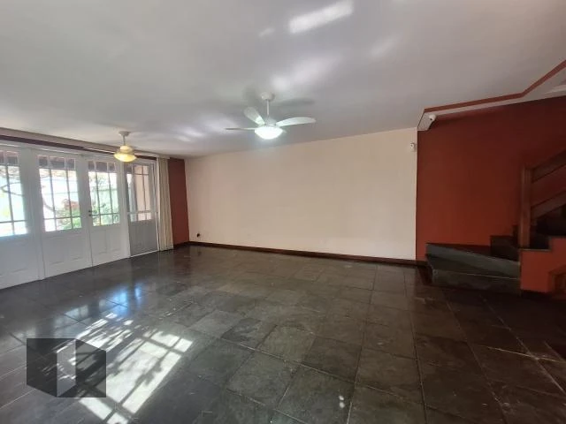 Condominium house with 4 bedrooms and 3 bathrooms — photo 19