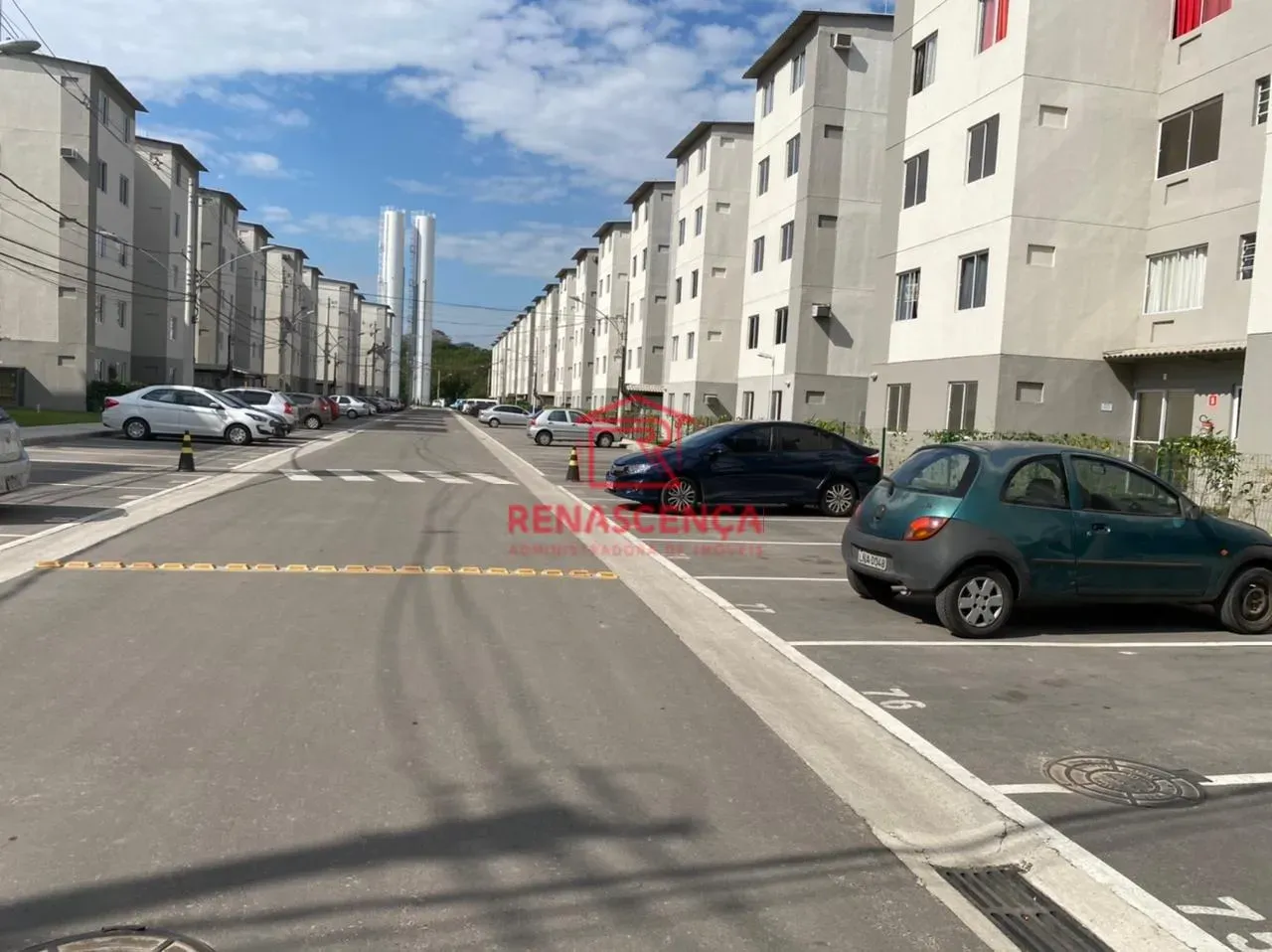 2-bedroom apartment with no parking included — photo 28