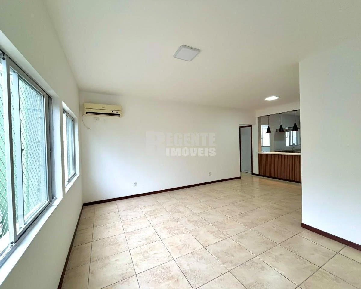 3-bedroom apartment with a washing machine in Florianópolis — photo 17