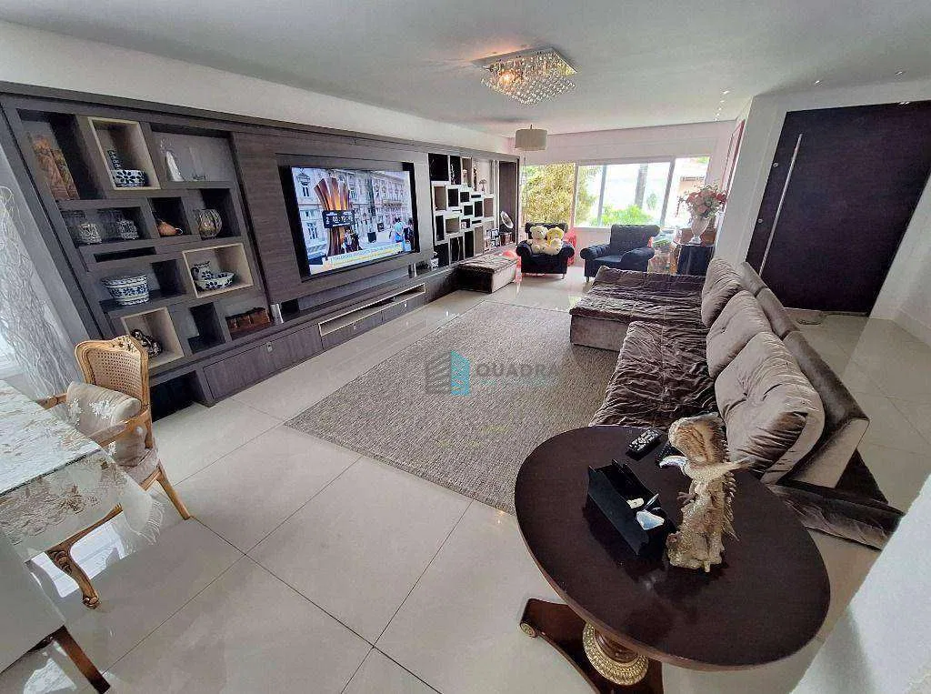 5-bedroom house with a private pool in Florianópolis — photo 31