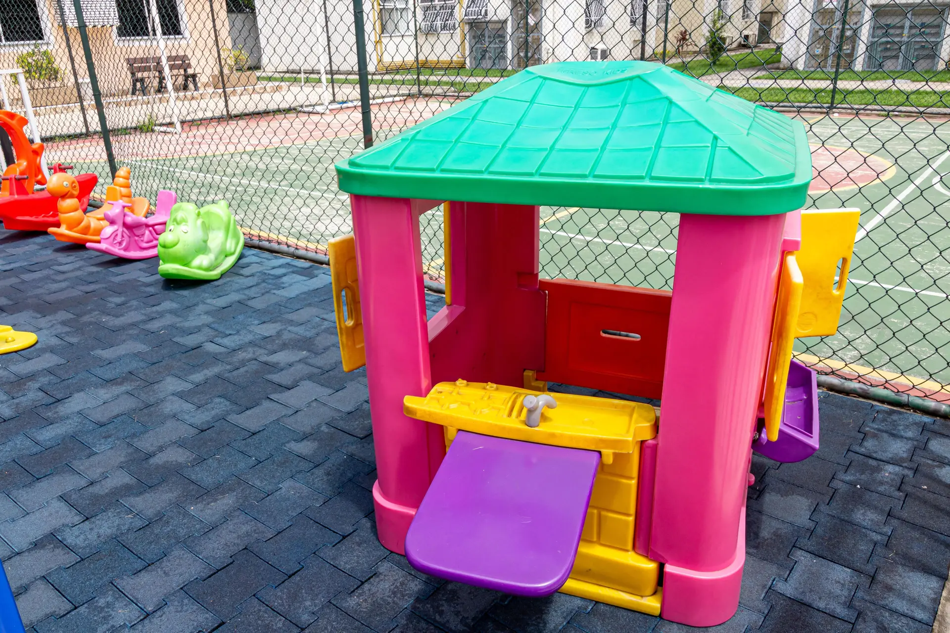 Apartamento mobiliado de 2 quartos em condomínio com piscina — photo 64