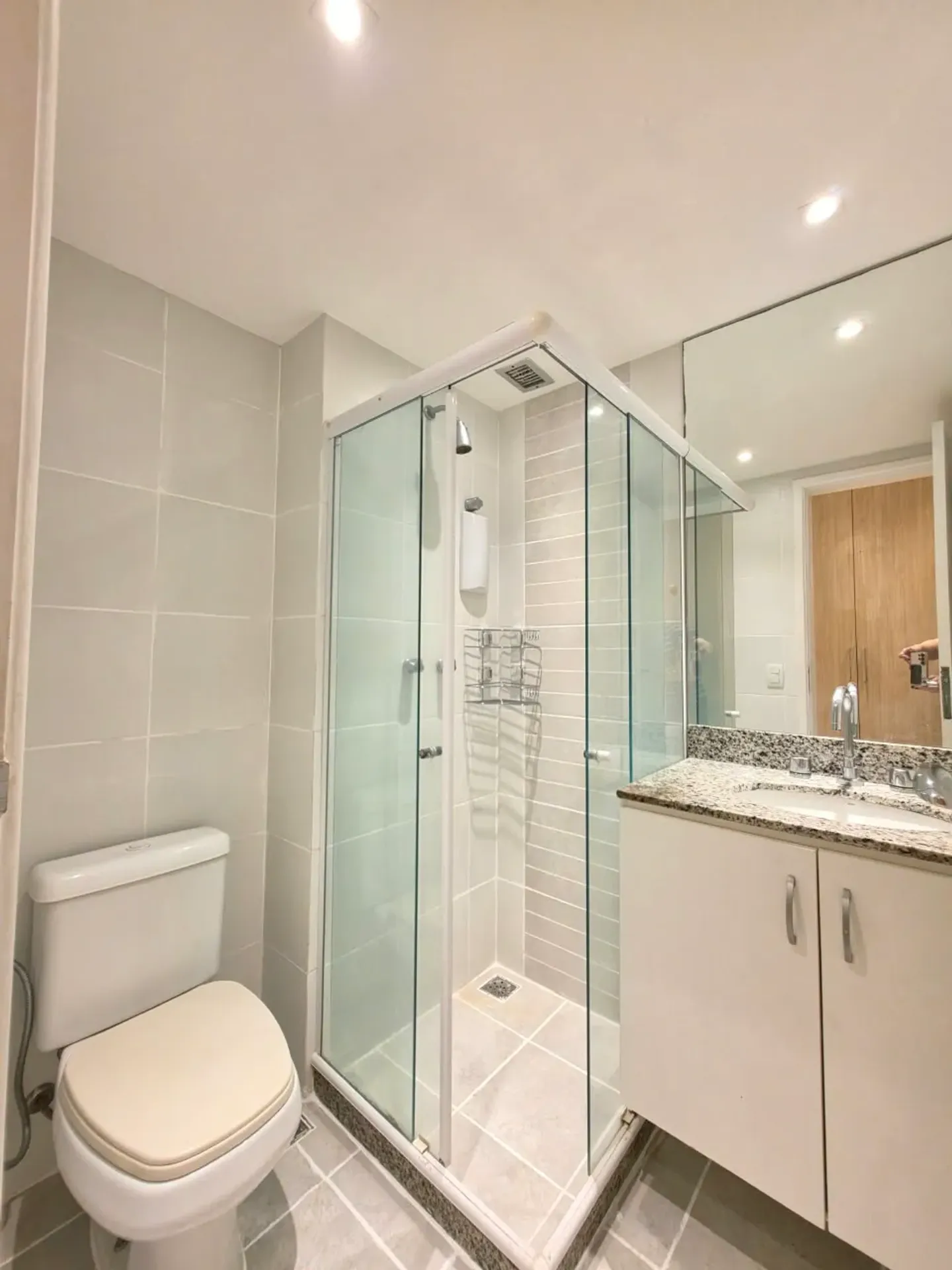 3-bedroom apartment in a building with a sauna — photo 12