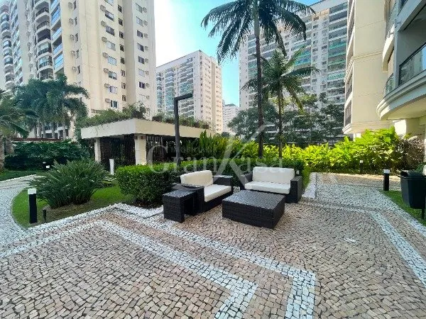 Apartment with 2 bedrooms, 1 bath, and a balcony — photo 38