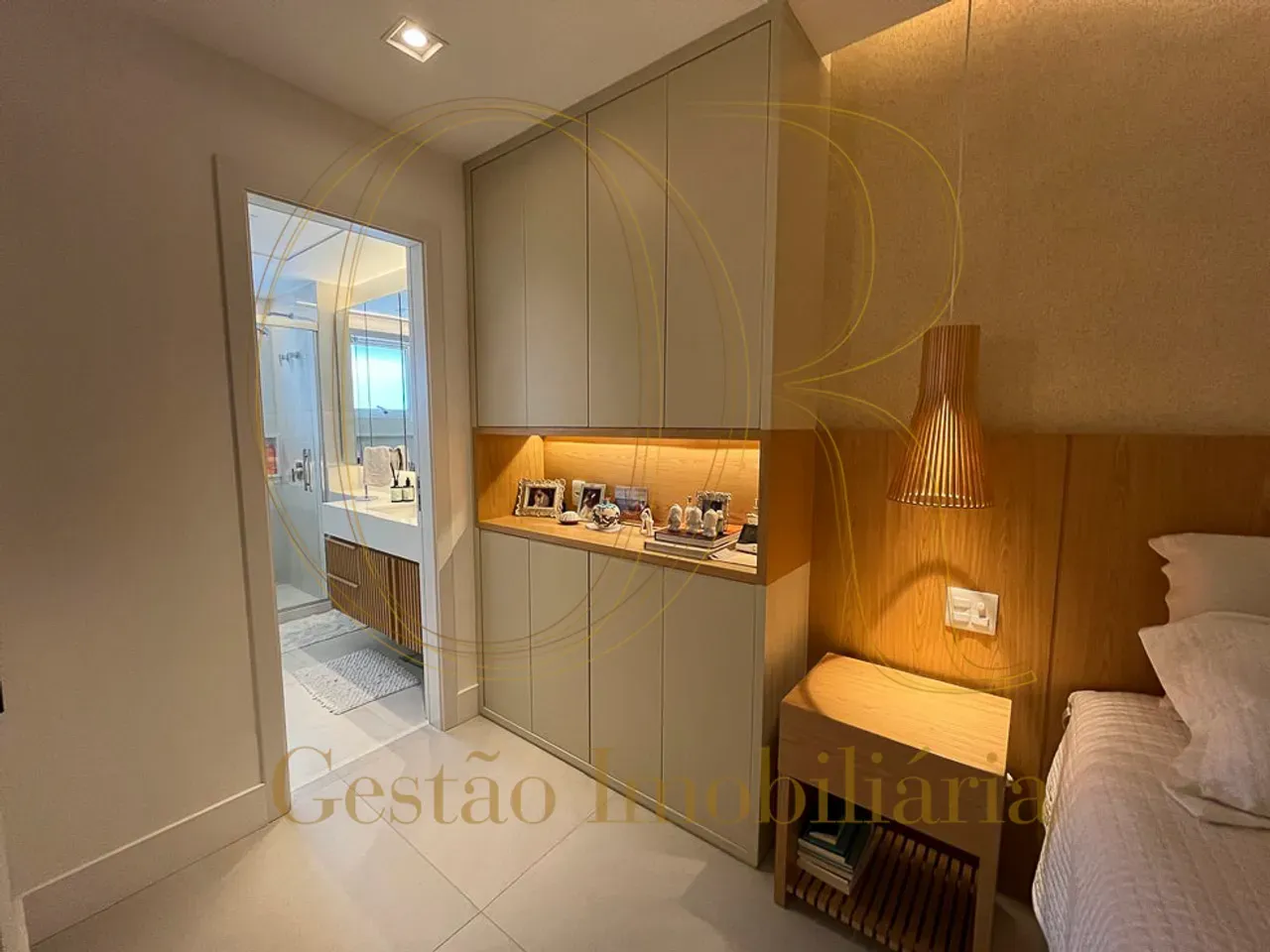 Apartamento mobiliado de 290 m² com 3 quartos e 4 banheiros — photo 35