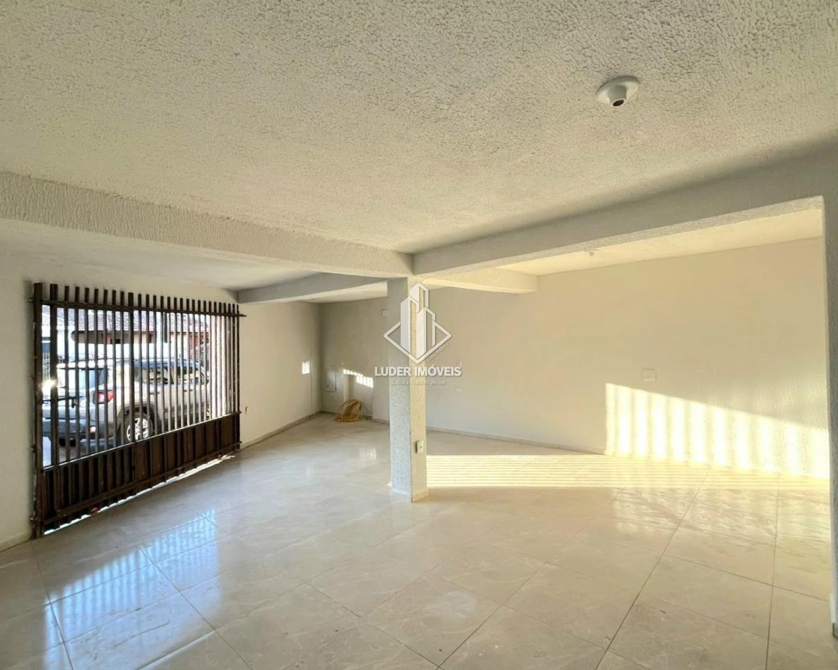 Sobrado para alugar com 3 dormitórios e 130 m²