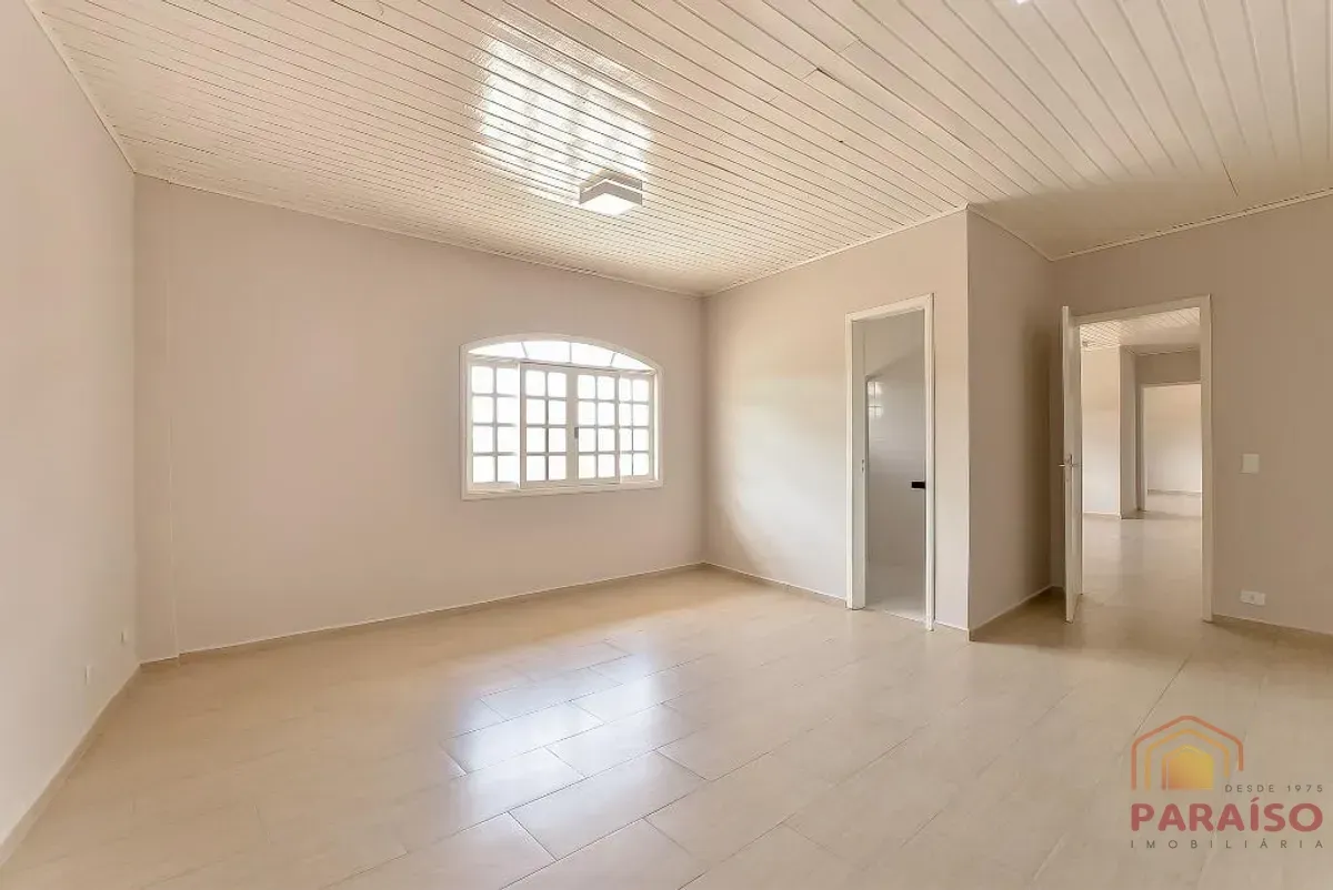 689 m² house with 5 bedrooms and 7 bathrooms — photo 42