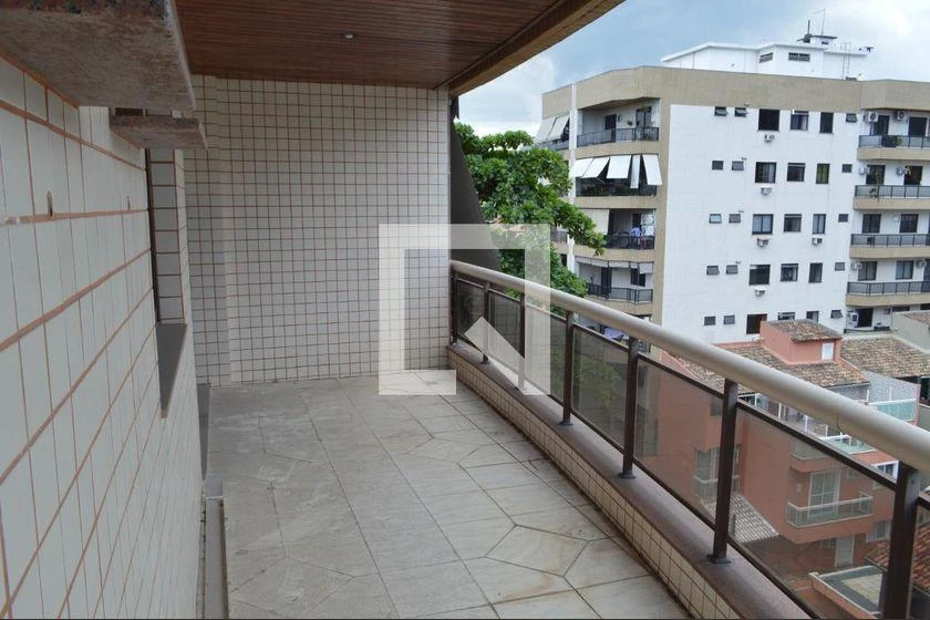 Apartment with 3 bedrooms, balcony and 130 m² — photo 3