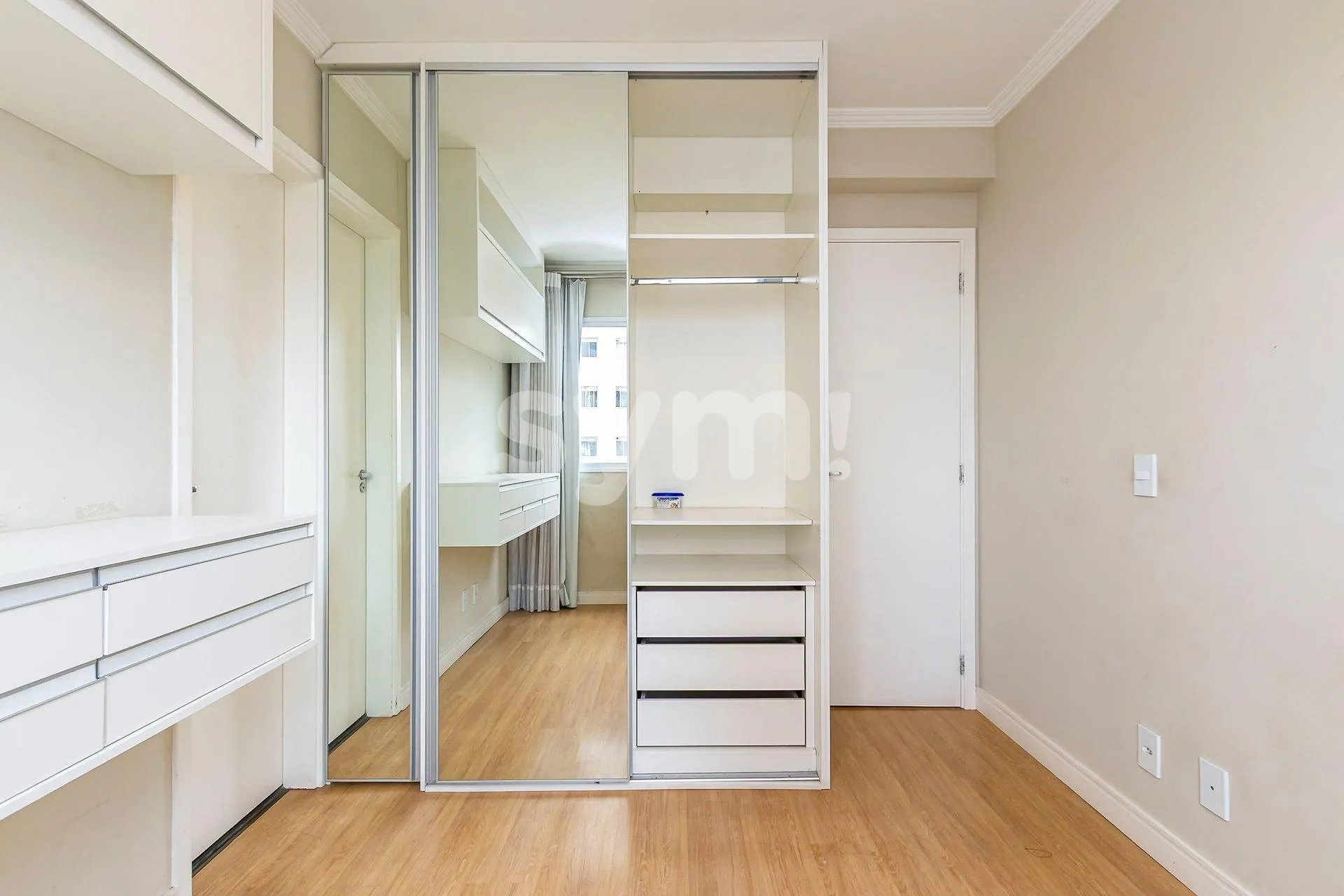 Apartment, 68 m², with wood or laminate floors — photo 24
