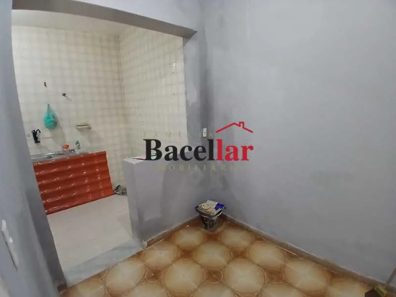 Rental apartment with no parking, 2 bedrooms and 1 bath — photo 8