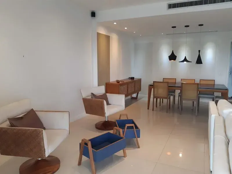 Apartamento com 4 quartos, 5 banheiros e cozinha fechada — photo 4