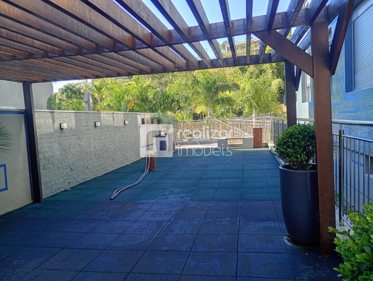 Private BBQ in a 3-bedroom apartment, 198 m² — photo 23