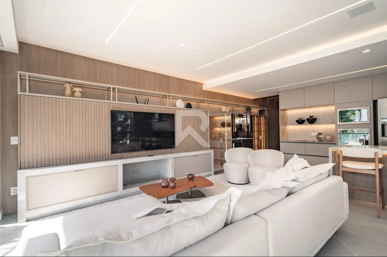 Furnished 153 m² apartment with 3 suites and open kitchen