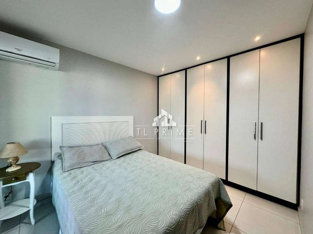 Furnished penthouse with 205 m², 3 bedrooms and 2 suites — photo 25