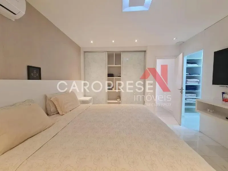 Casa com 4 quartos e 5 banheiros, com 2 vagas — photo 14