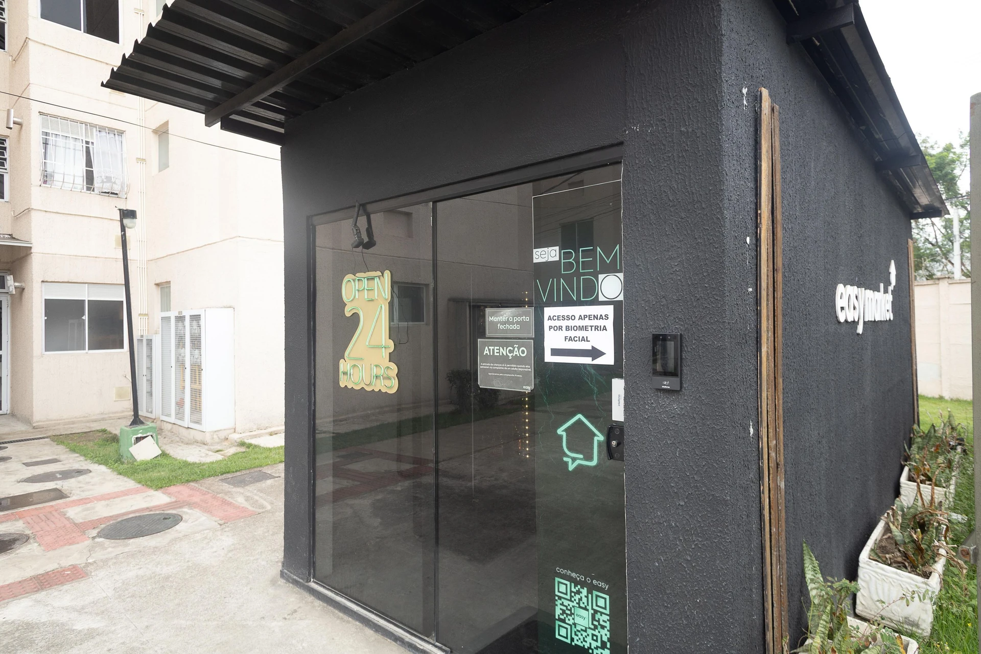 Apartamento sem mobília com 2 quartos e jardim privativo — photo 28