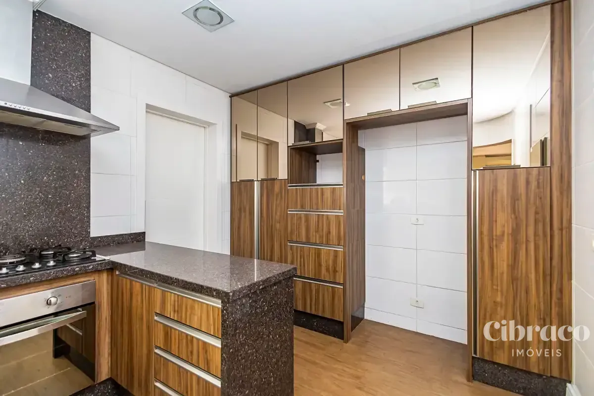 House with 3 bedrooms and a gas-stove open-plan kitchen — photo 13