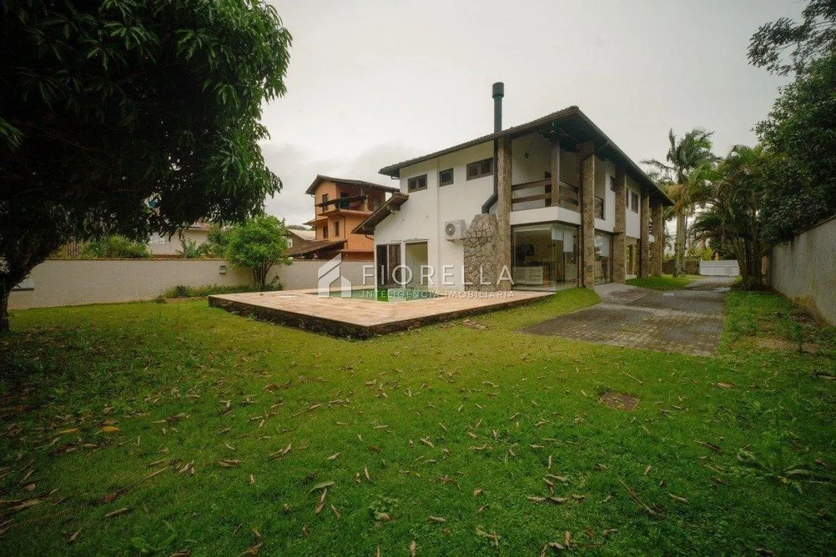 House, 1723 m², with a grill on the balcony — photo 5