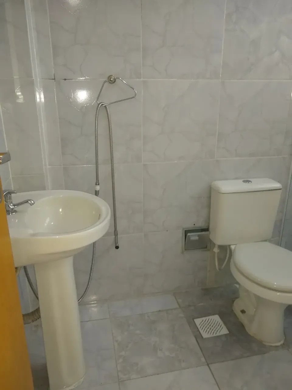 1-bedroom apartment with a separate kitchen — photo 5