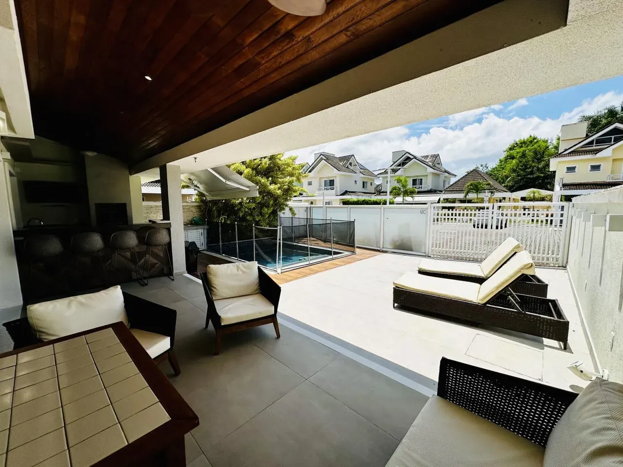Furnished house, 250 m², with a grill on the balcony — photo 11