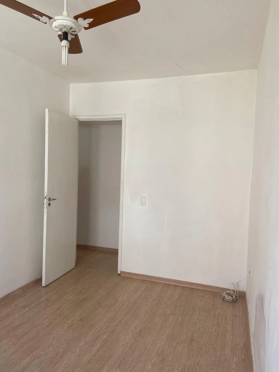 Unfurnished 2-bedroom apartment with a separate kitchen — photo 15