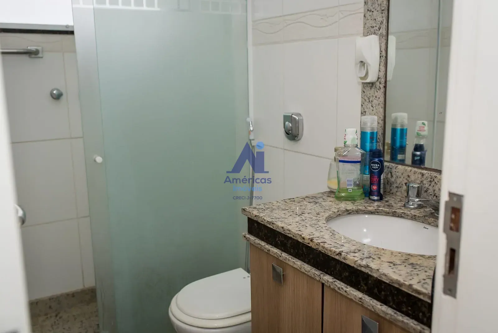 Unfurnished house with 4 bedrooms and 5 bathrooms — photo 20