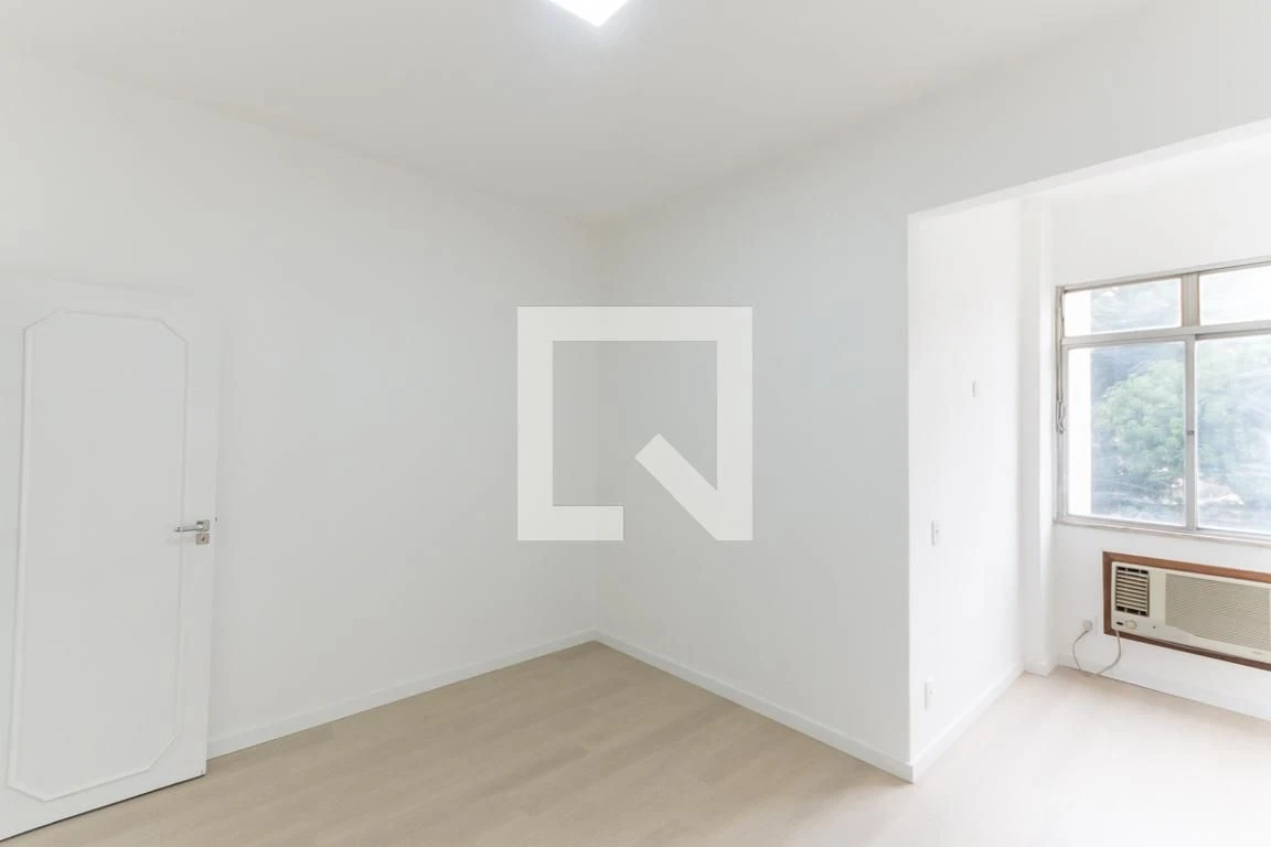 Apartamento de 2 quartos com varanda envidraçada — photo 11
