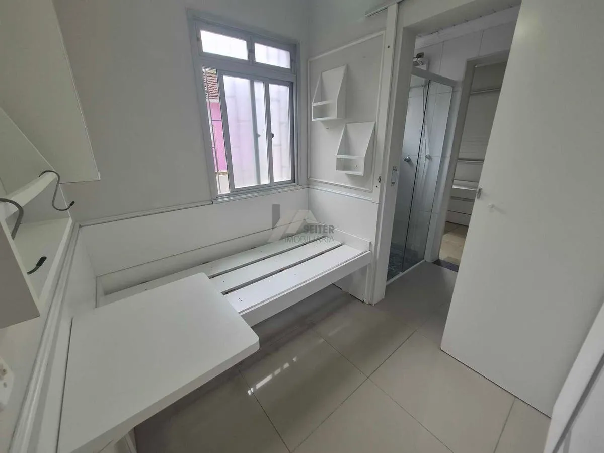 3-bedroom apartment with a glass-enclosed balcony — photo 56