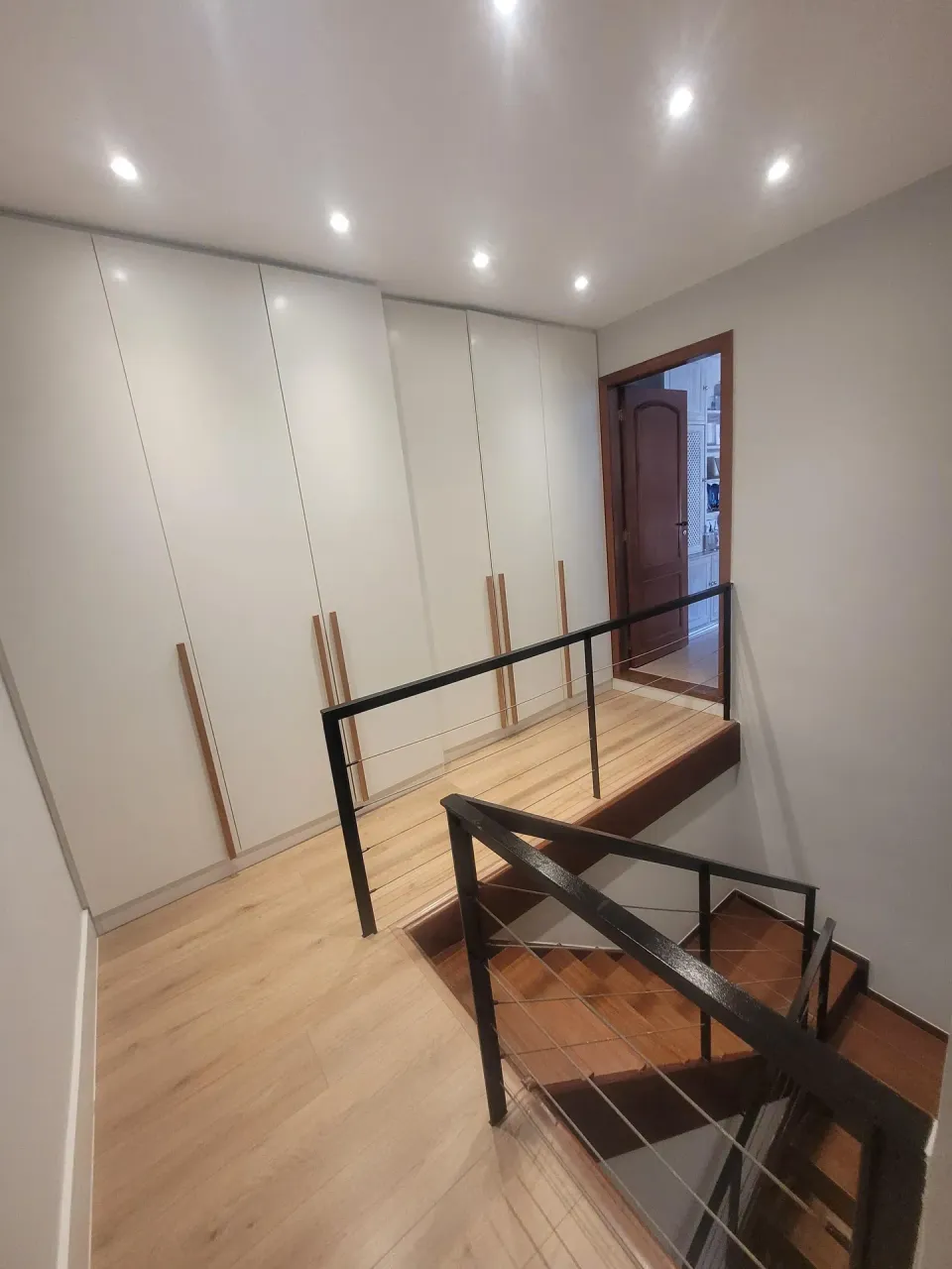 Duplex apartment with 4 bedrooms and 3 bathrooms — photo 19