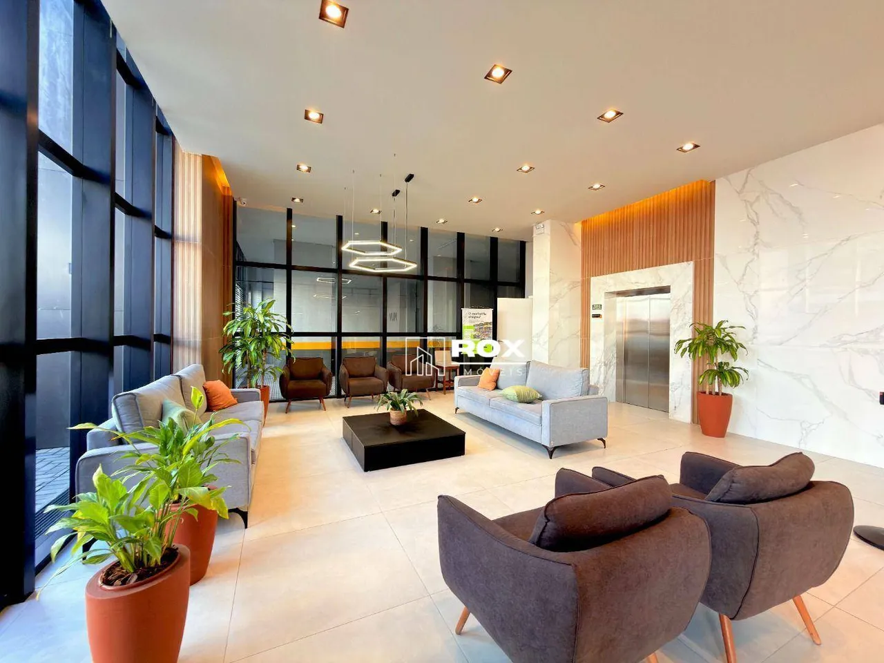 Furnished 1-bedroom apartment with a private BBQ — photo 19