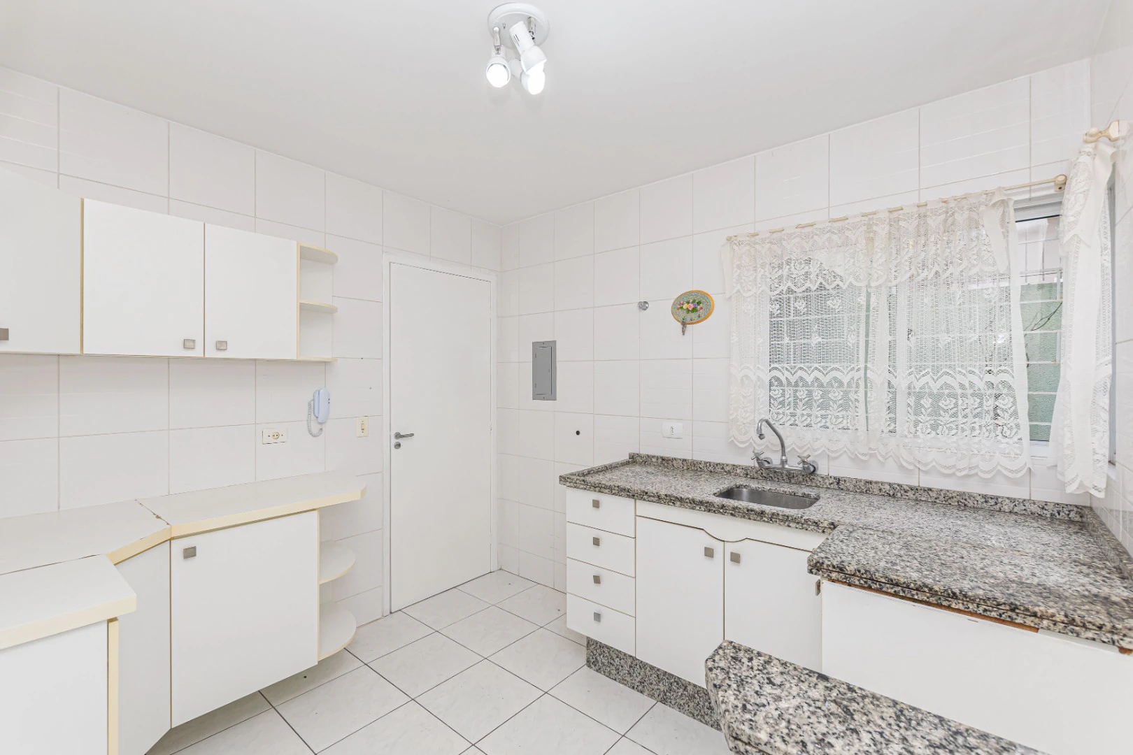 House, 83 m², with a private BBQ — photo 13